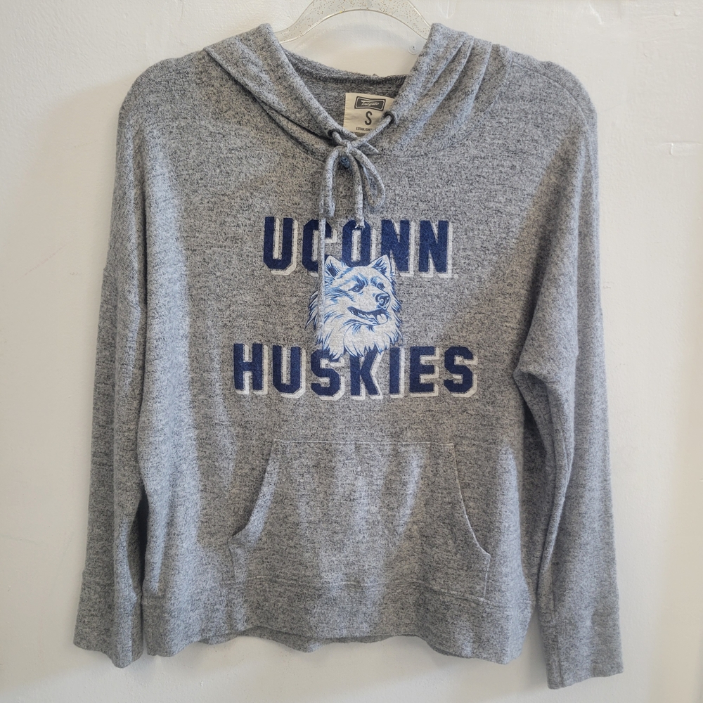 Tailgate Uconn Huskies Gray Hoodie